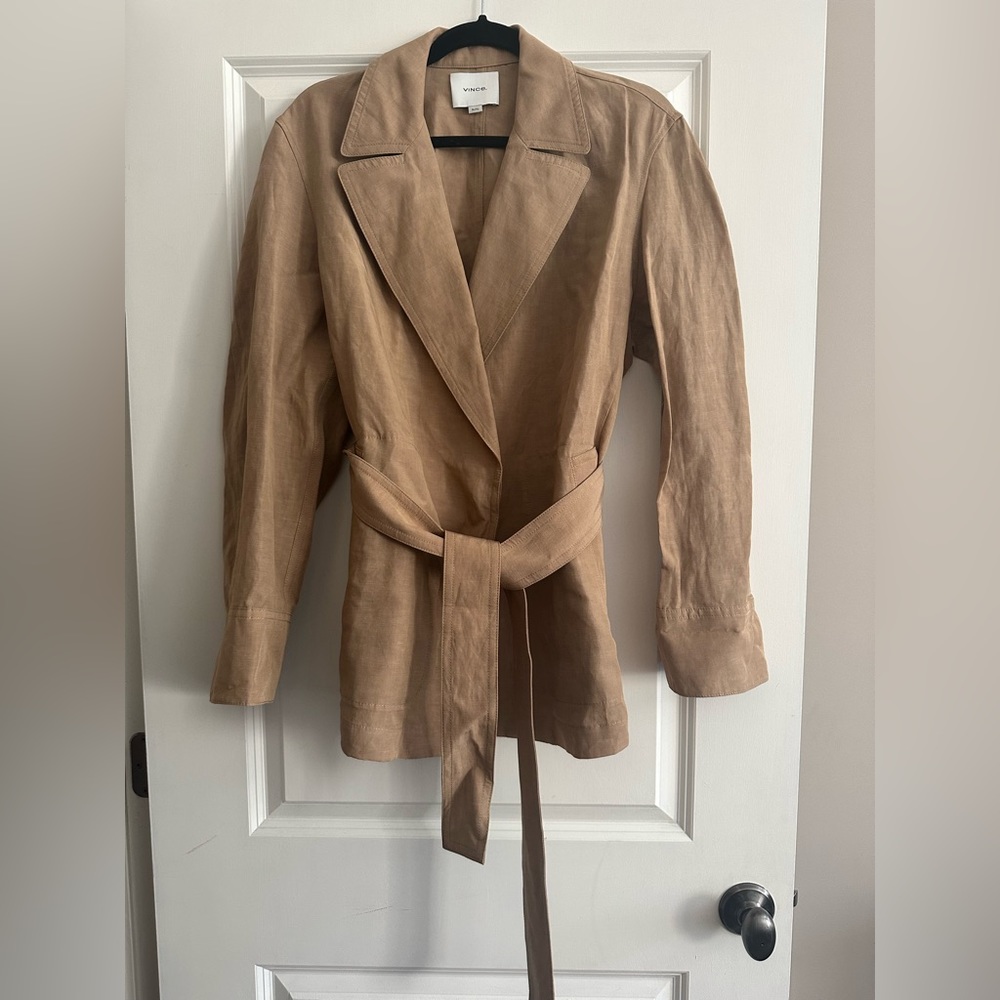 Vince XL Women’s jacket, Tan Linen Material with belt